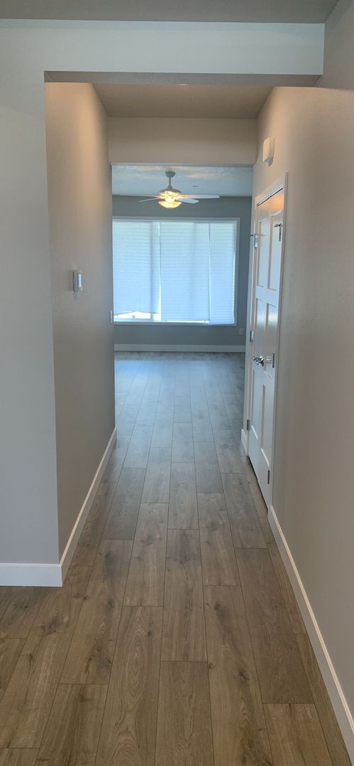 Building Photo - Beautiful newer construction home in Richl...