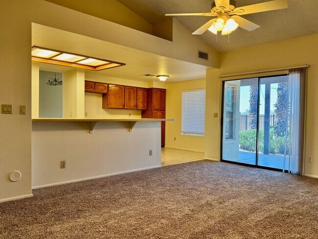 Building Photo - 10567