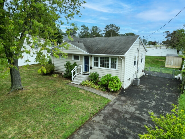 Building Photo - 88 Aircraft Rd