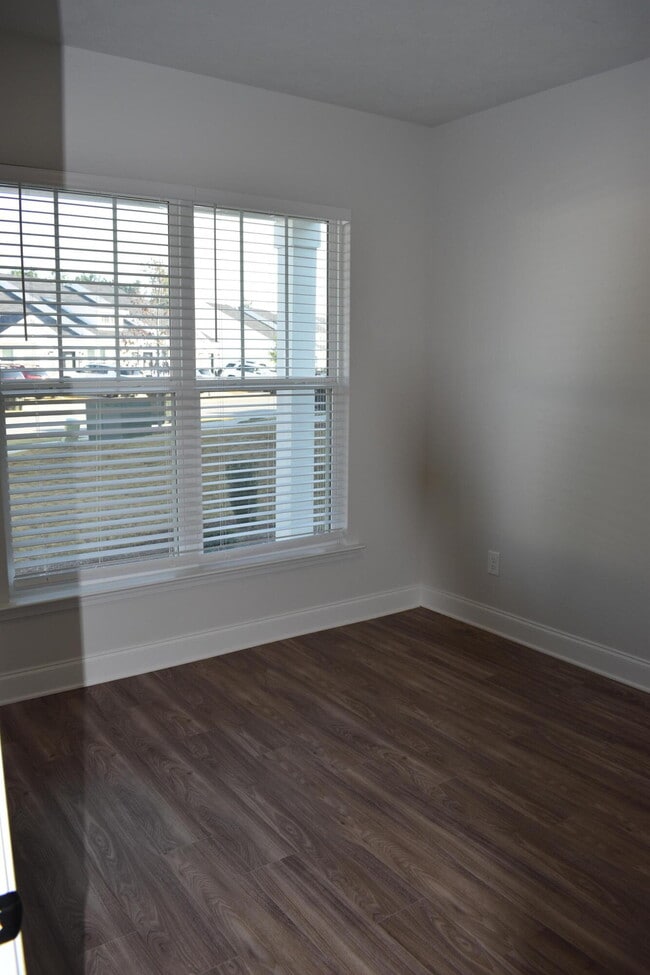 Foto del edificio - 4178 Taylor Pond Rd