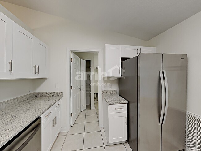 Building Photo - 520 Brown Bear Way