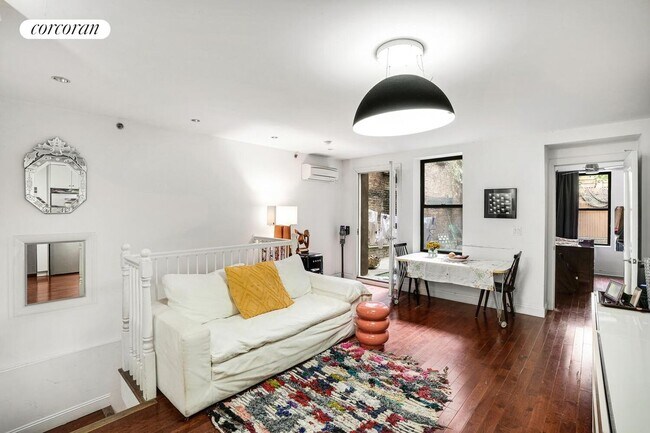 Foto del edificio - 2032 5th Ave