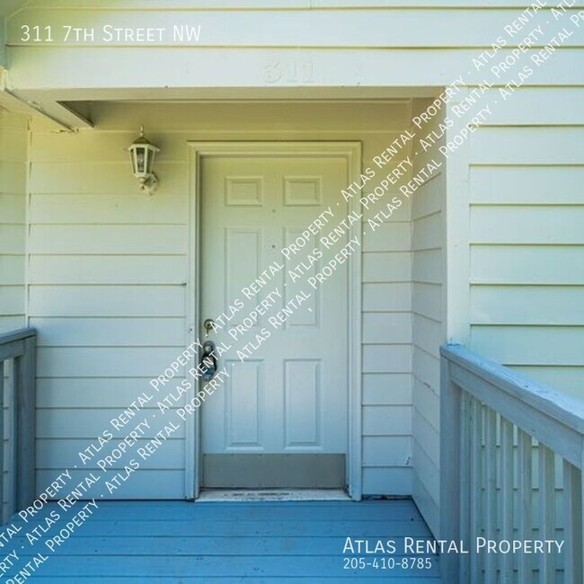 Building Photo - 311 7th St NW