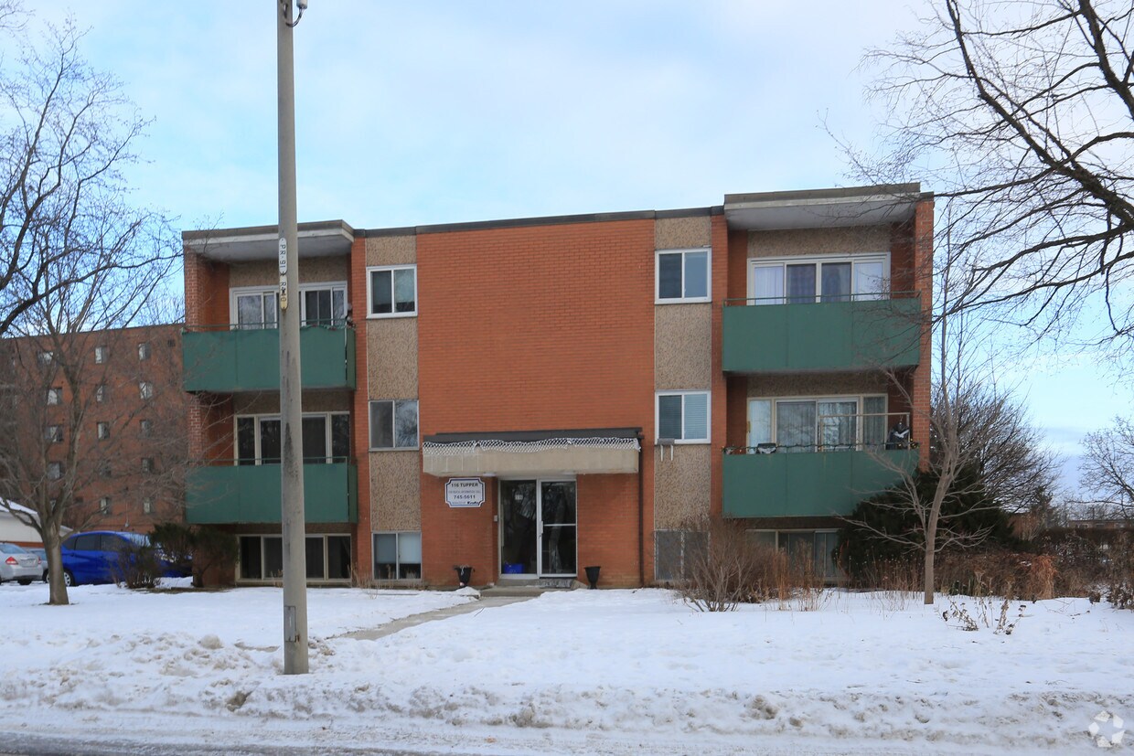 Building Photo - 116 Tupper Cres