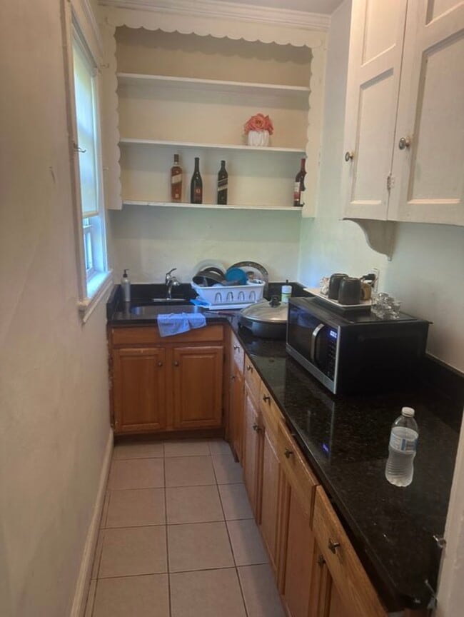 Building Photo - 18 Wentworth Ter