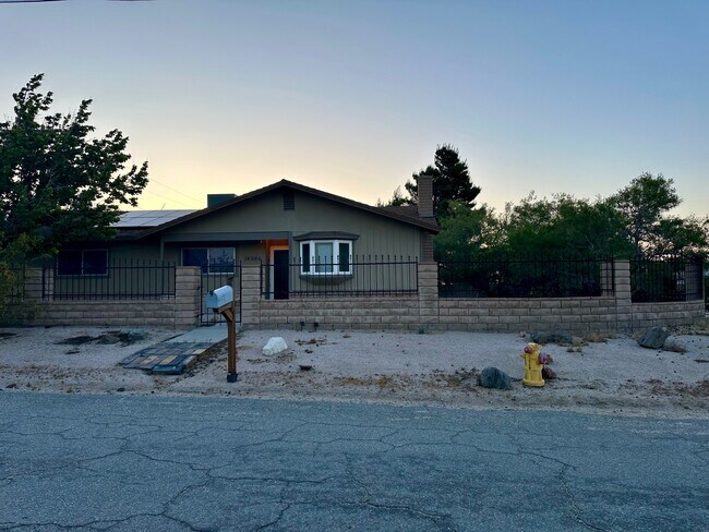 Building Photo - 16864 Serrano St