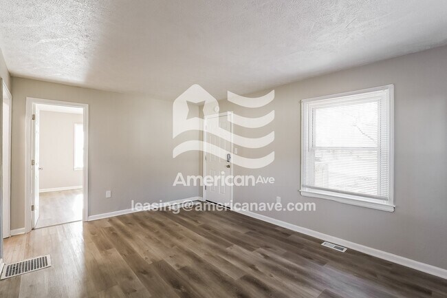 Foto del edificio - 3733 N Gladstone Ave