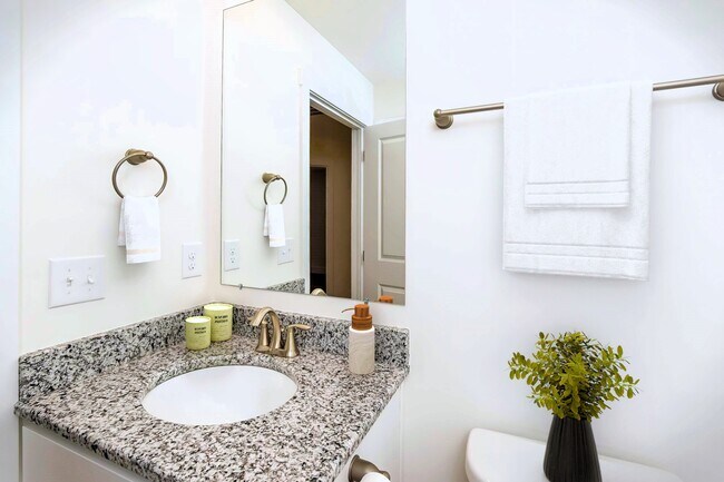 Building Photo - 2454 Legg Ln