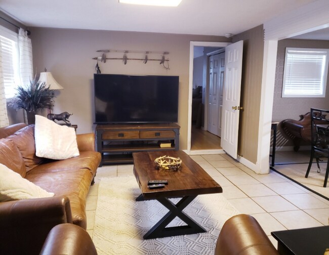 Foto del edificio - 5161 Water Way Ln