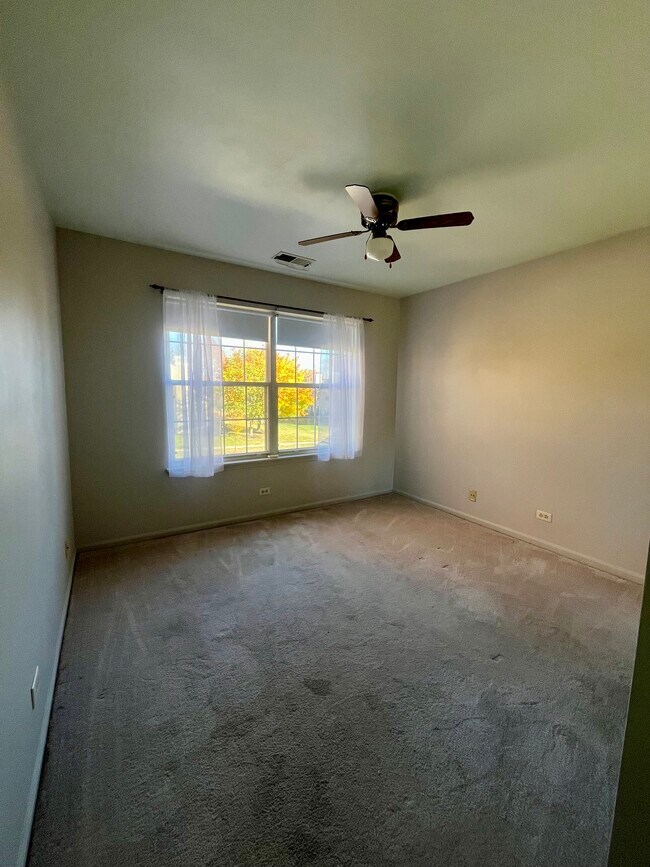 Building Photo - 355 Mill St