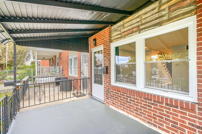 Building Photo - 7906 Wynbrook Rd