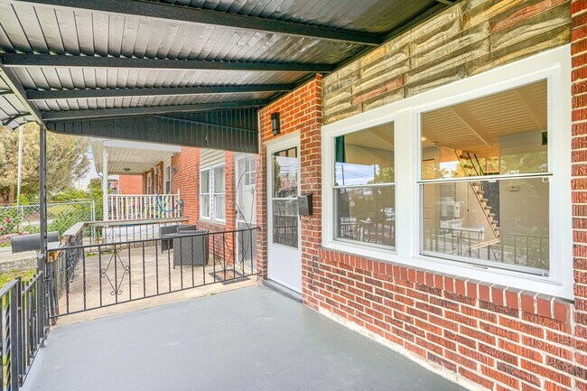 Foto del edificio - 7906 Wynbrook Rd