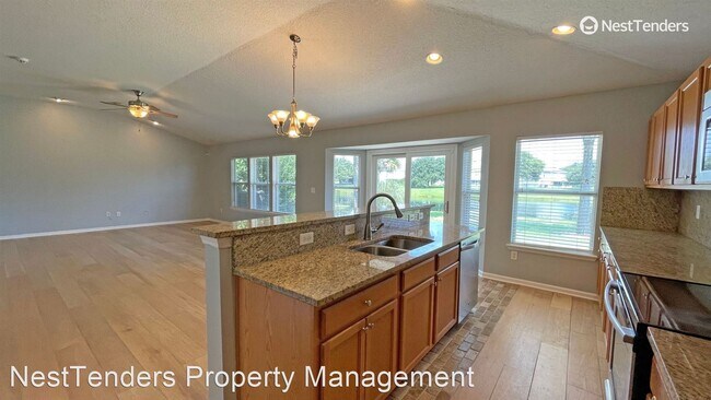 Foto del edificio - 3 br, 2 bath House - 75176 Brookwood Drive