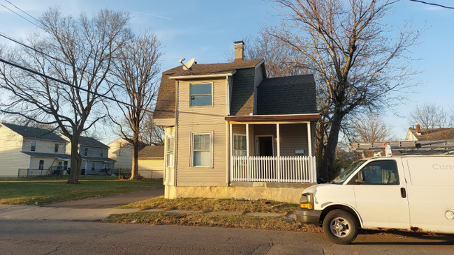 Building Photo - 2315 E 4th St