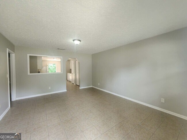 Foto del edificio - 115 Plum Orchard Rd