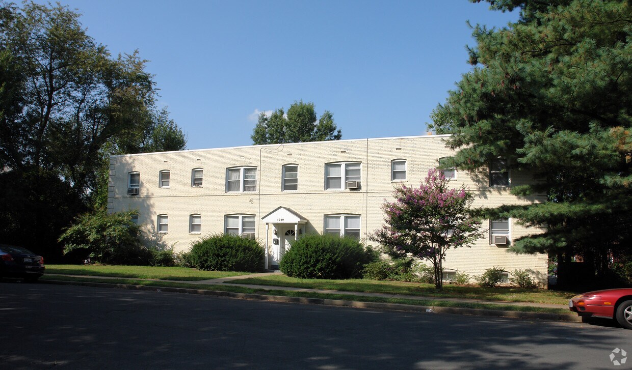 Foto del exterior - 1210 N Kensington St