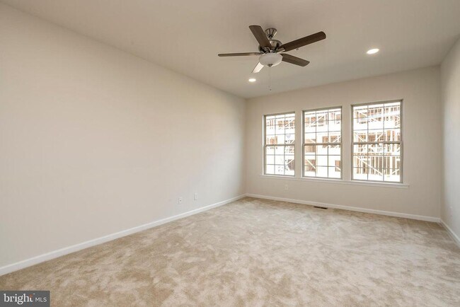 Foto del edificio - 9 Nicklaus Dr