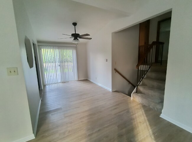 Building Photo - 3098 Trentwood Rd
