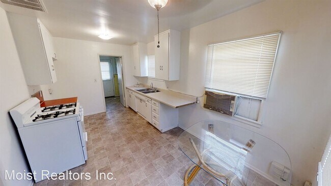 Building Photo - 1 br, 1 bath House - 687 Massachusetts Ave