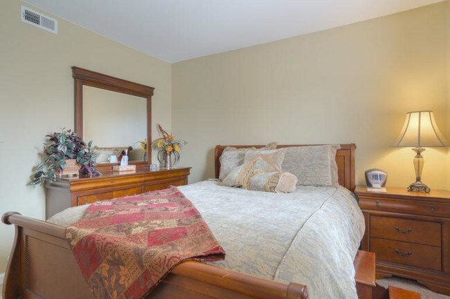 Foto del edificio - 950 Life Drive, Apartment 01