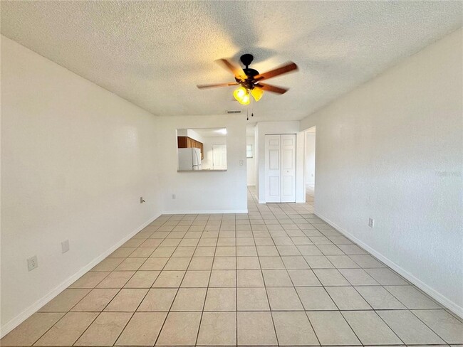Building Photo - 2559 Elm Ave