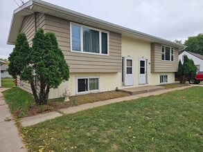 Building Photo - 151-153 22nd Ave S