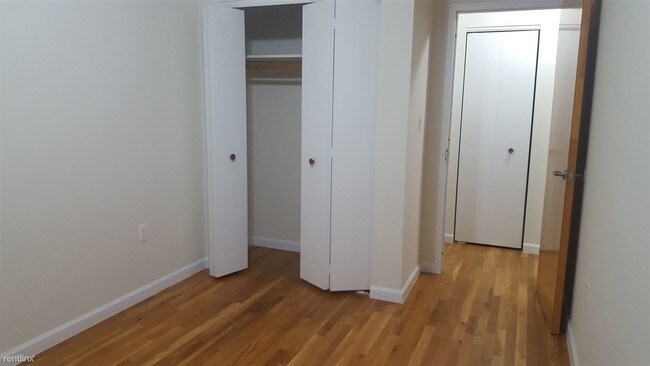 Foto del edificio - 3271 32nd St