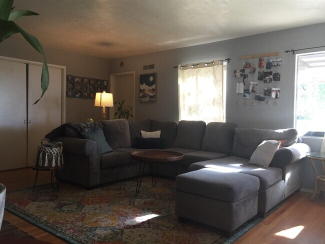 Foto del edificio - 4323 Piedmont Dr
