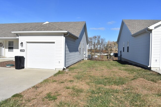 Building Photo - 11789 Ridgeway Dr