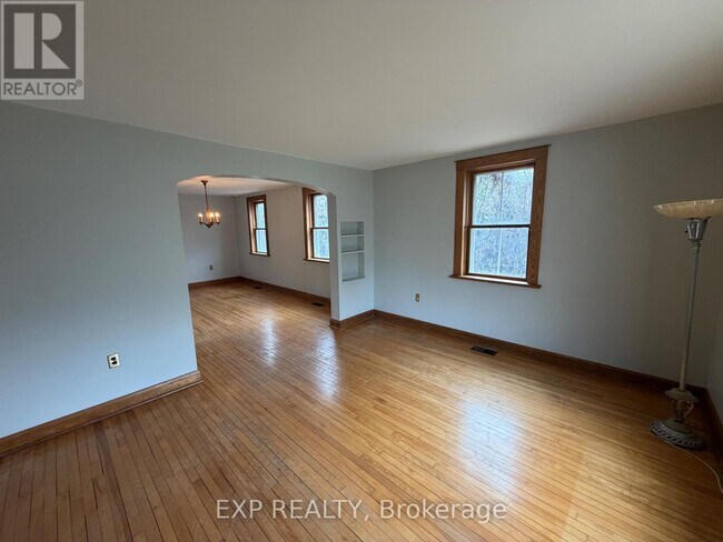 Photo du bâtiment - 6145 Abbott St E