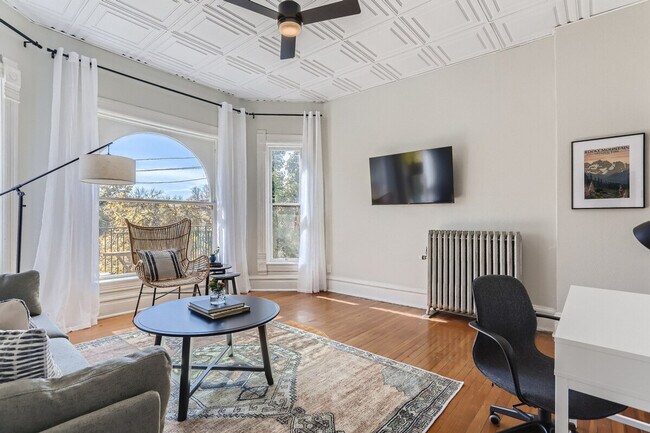 Foto del edificio - 2805 E 16th Ave