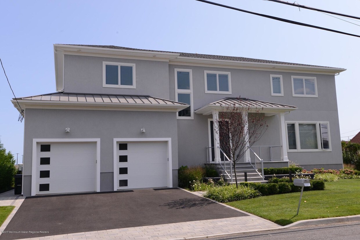 Primary Photo - 33 Seaview Ave