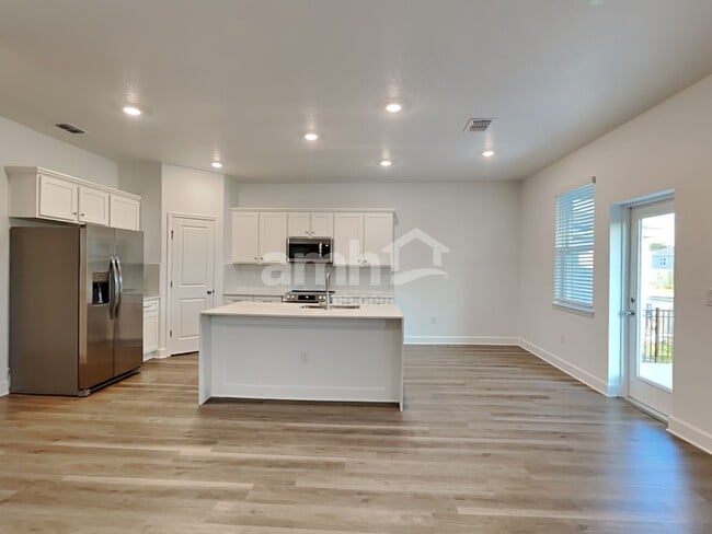 Building Photo - 37854 Dusty Saddle Ln