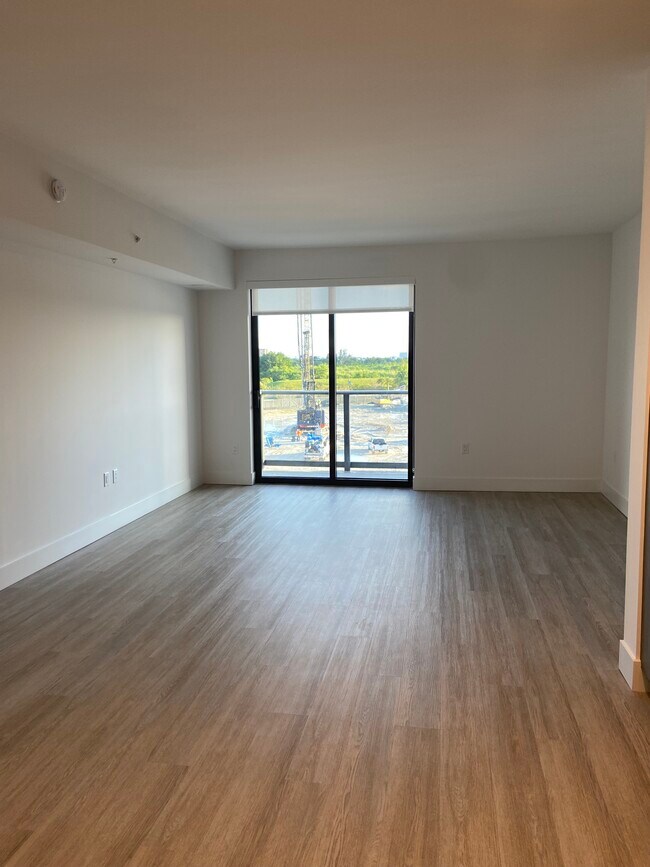 Building Photo - 14601 Biscayne Blvd
