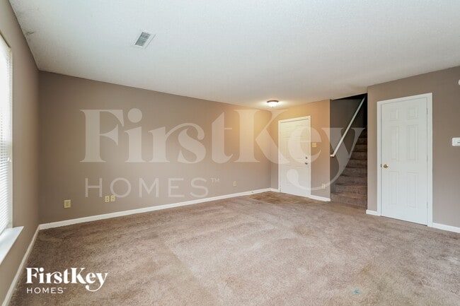 Building Photo - 2925 Redland Ln