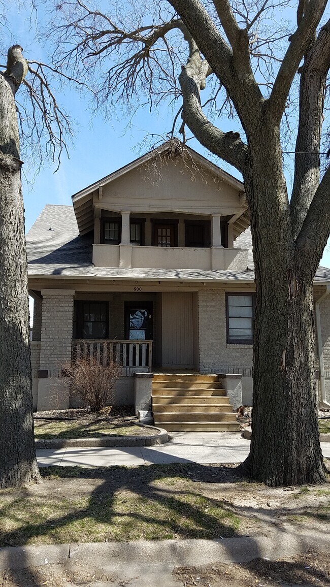 Newly Remodeled Studio Apartment Near Downtown Hastings - 600 N Hastings Ave