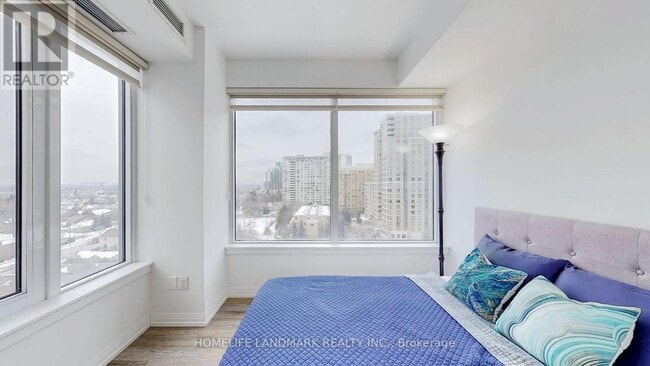 Building Photo - 75 Canterbury Pl