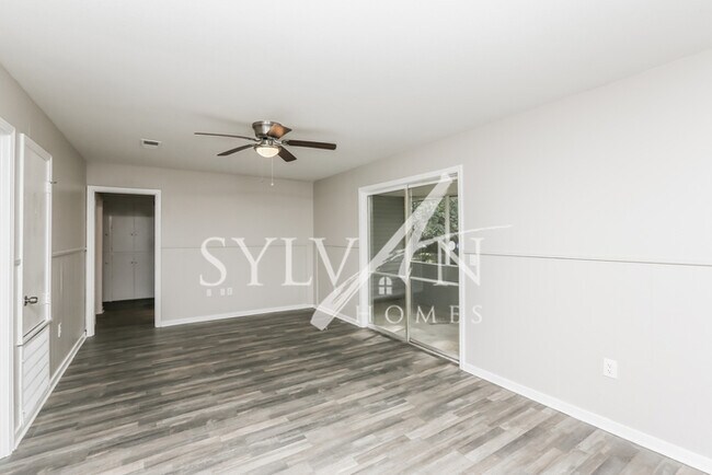 Foto del edificio - This charming home is move-in ready!