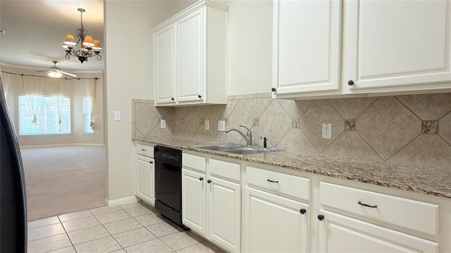 Building Photo - 5515 Davis Ln