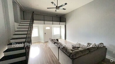 Building Photo - 1245 Chartiers Ave