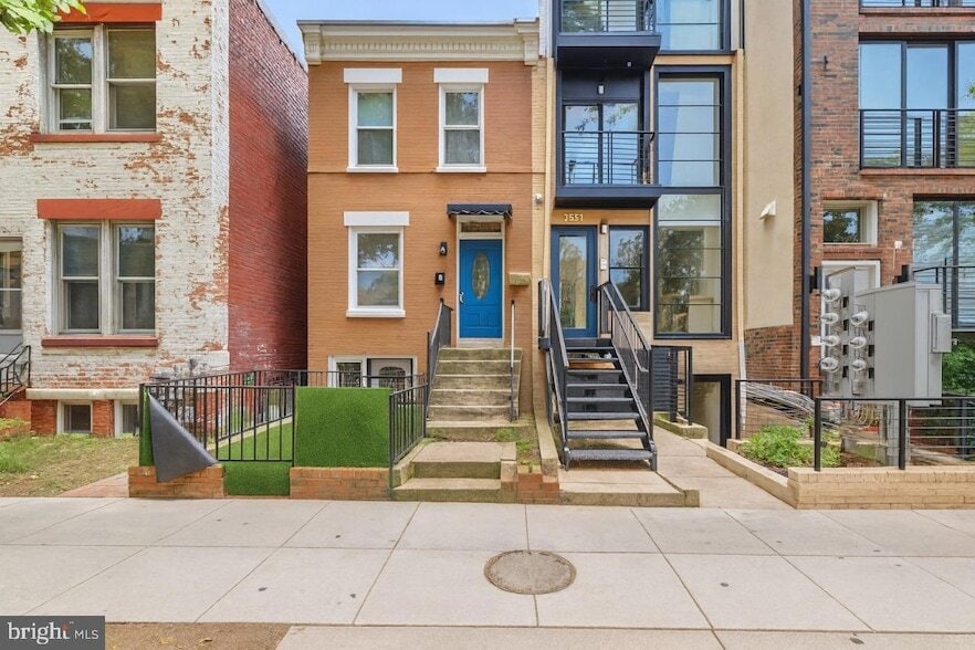 Primary Photo - 1315 Pennsylvania Ave. SE