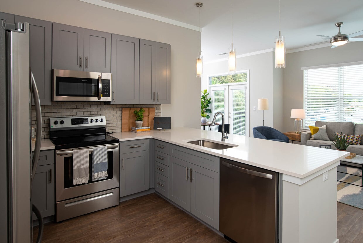 Foto principal - One Riverside Apartments