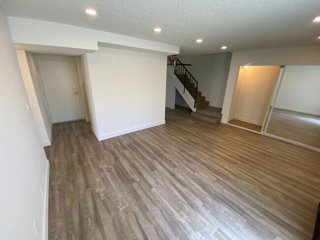 Foto del edificio - 3715 S Canfield Ave