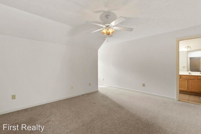 Foto del edificio - 3 br, 3 bath House - 535 W. Glenn Ave. #206