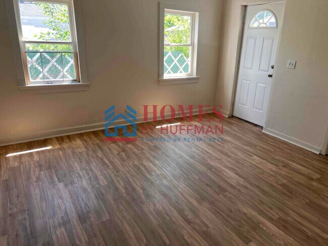 Foto del edificio - Three Bedroom House | Move in Ready