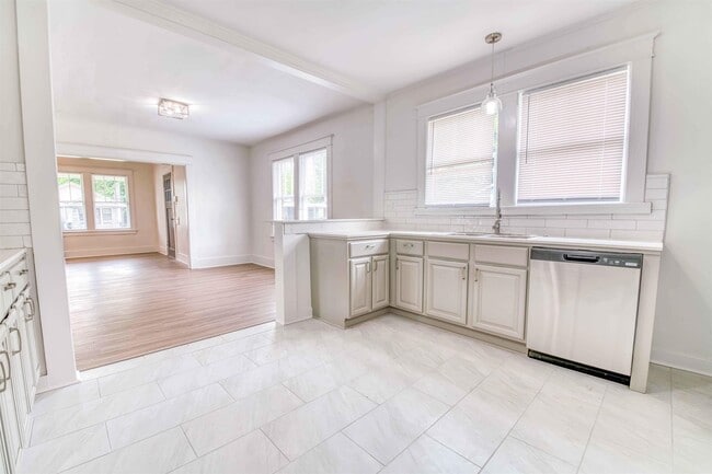 Foto del edificio - 820 N McNeil St