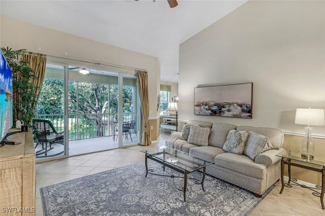 Foto principal - 3545 Laurel Greens Ln N