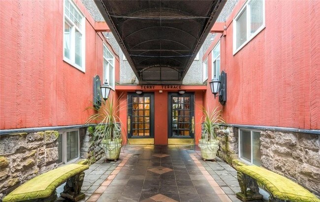 Building Photo - Condo in Downtown Seattle - Near Harborview