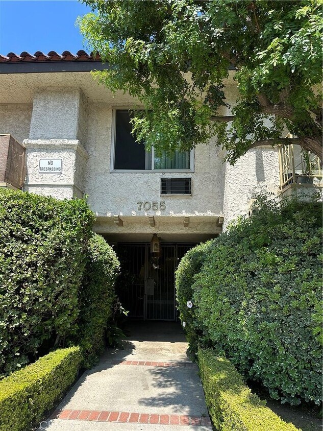 Primary Photo - 7055 Etiwanda Ave