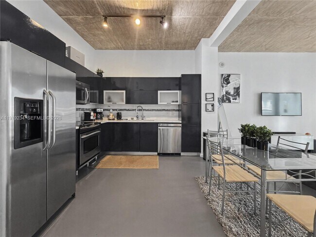 Building Photo - 234 NE 3rd St